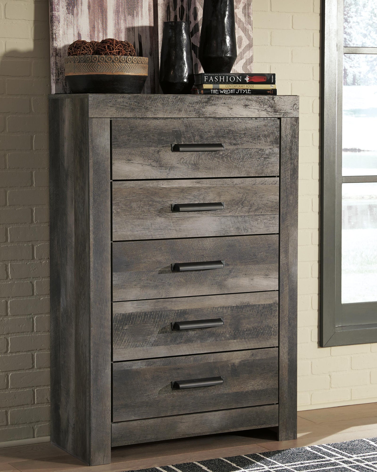 Wynnlow Chest of Drawers - Gray (2)