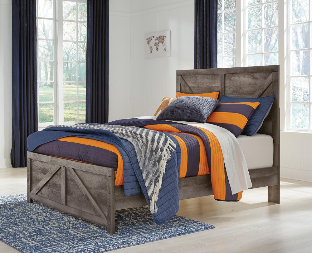 Wynnlow Full Crossbuck Panel Bed, Dresser and Mirror (10)