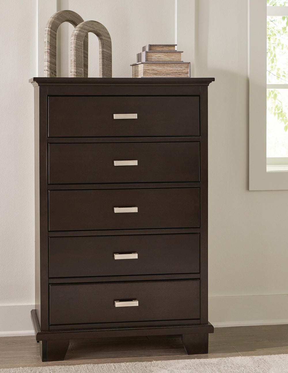Covetown Full Panel Bed, Chest and Nightstand - Dark Brown (16)