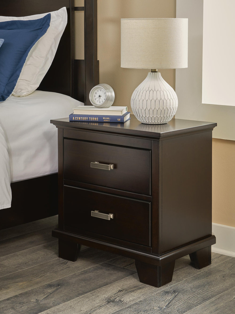 Covetown Nightstand - Dark Brown (5)