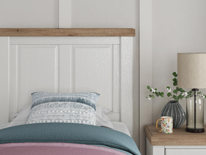 Savonport Twin Panel Bed - White/Brown (9)