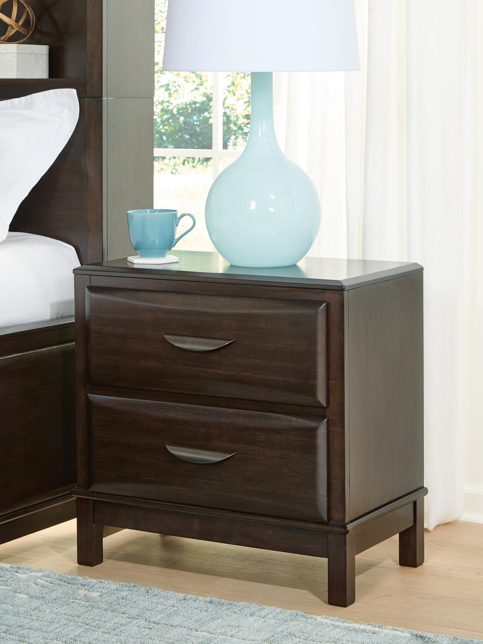 Vanmore Nightstand - Dark Brown (2)