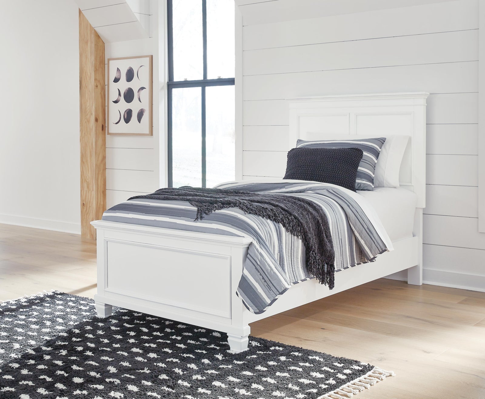 Fortman Twin Panel Bed - White (2)