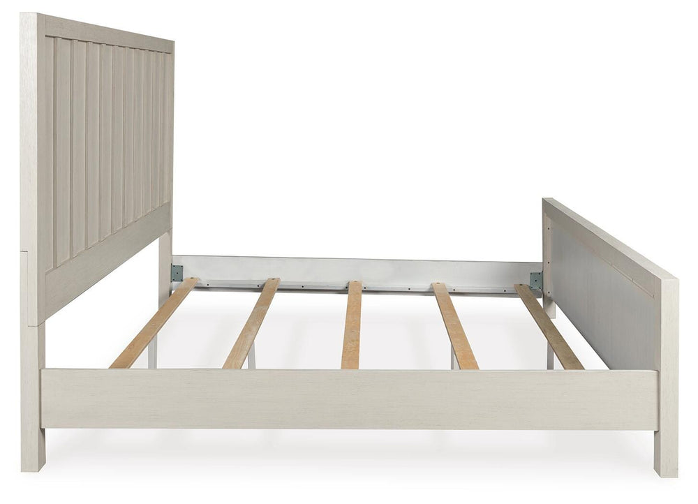 Shaybrock King Panel Bed - White (3)