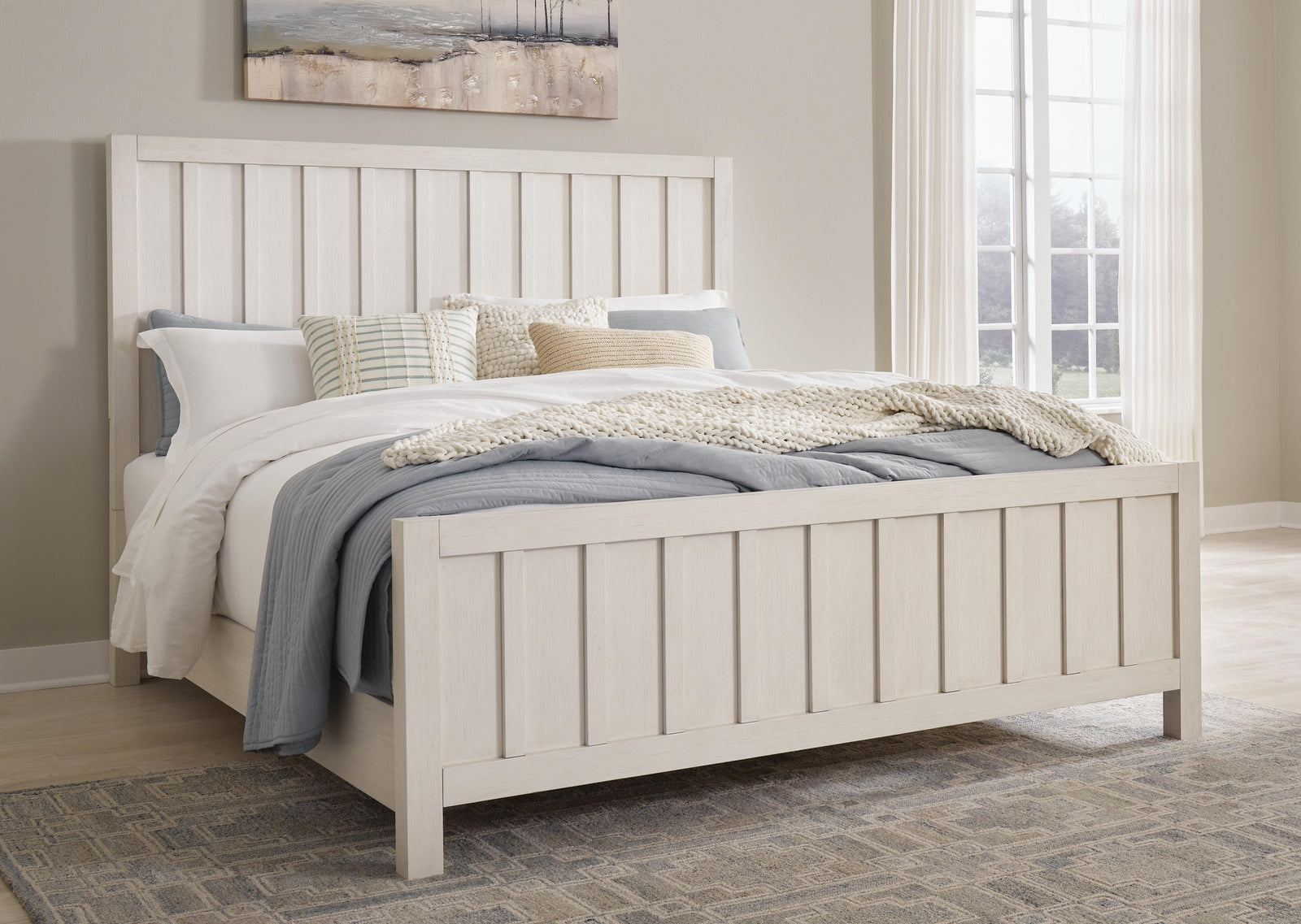 Shaybrock King Panel Bed - White (2)