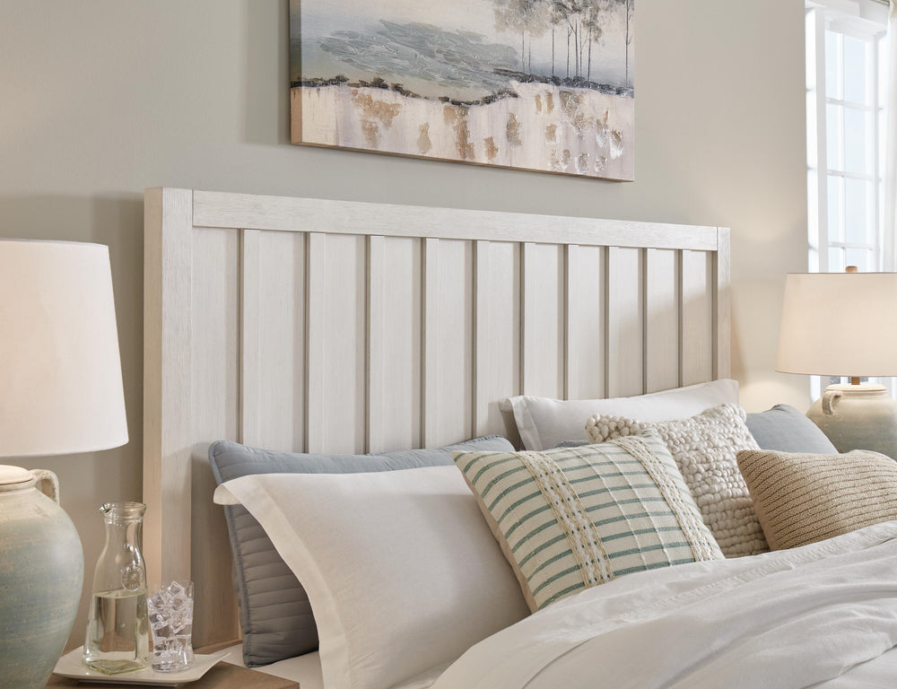 Shaybrock Queen Panel Bed - White (4)