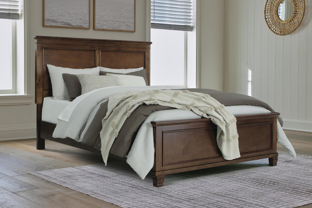 Danabrin Queen Panel Bed - Dark Brown (2)