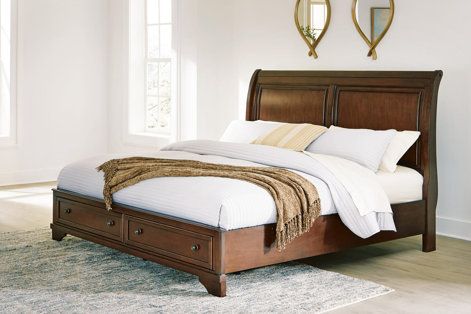 Trellington King Sleigh Storage Bed - Dark Brown (2)