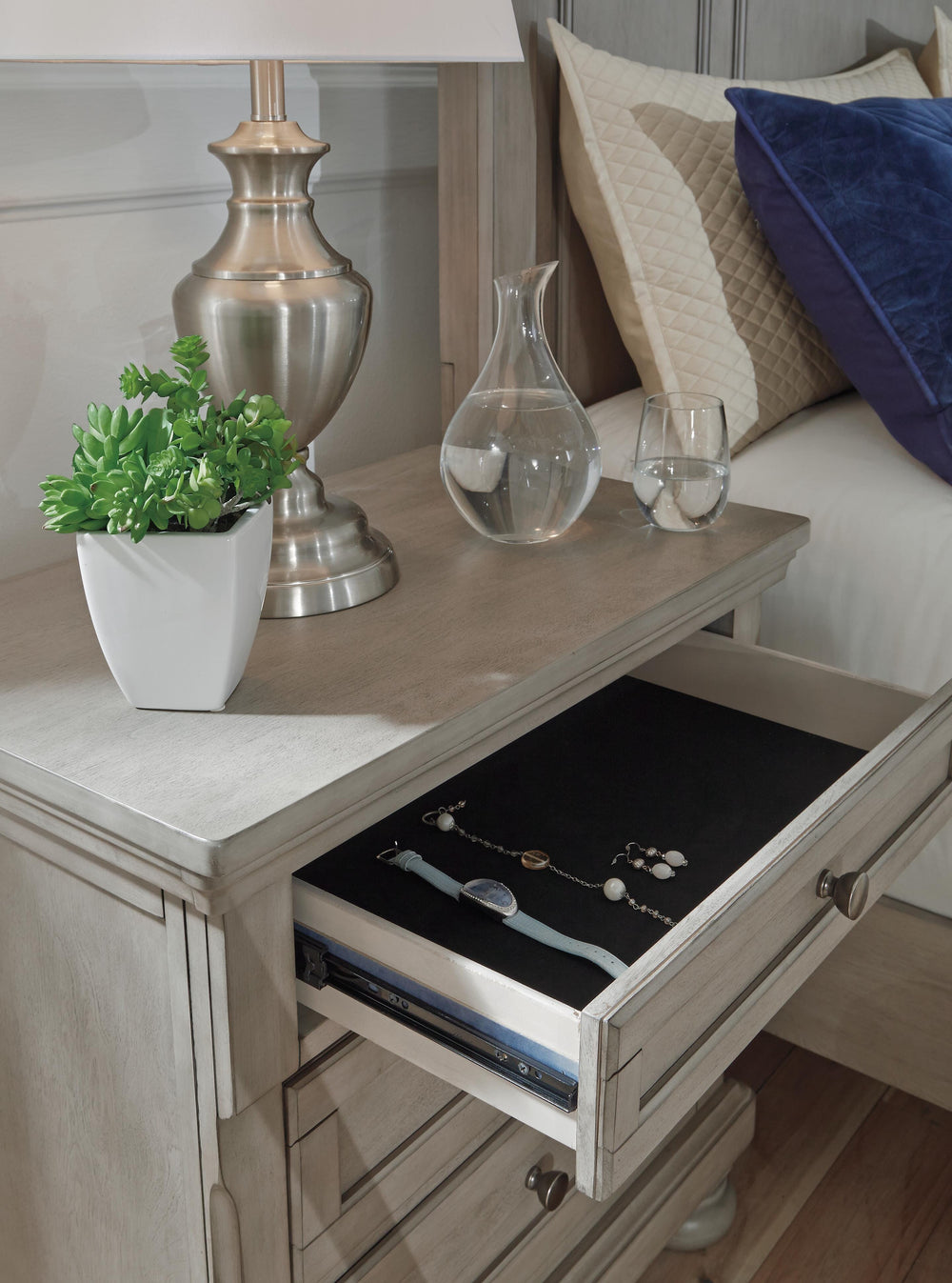 Lettner Nightstand - Gray (3)
