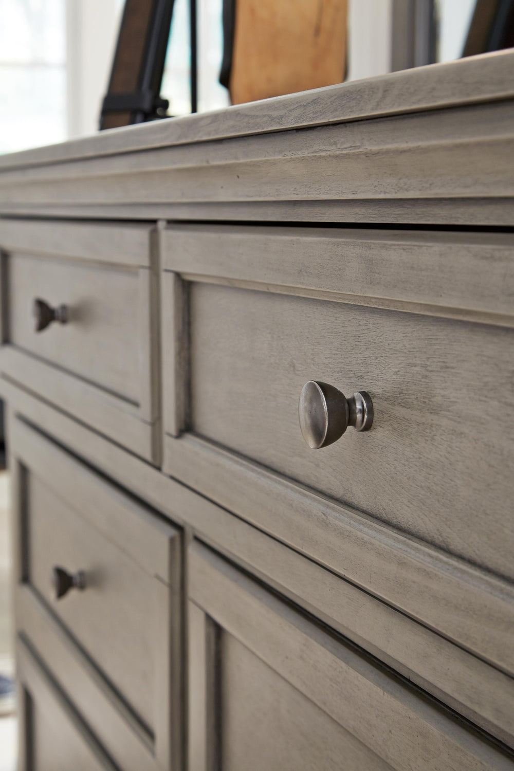 Lettner Dresser - Gray (5)