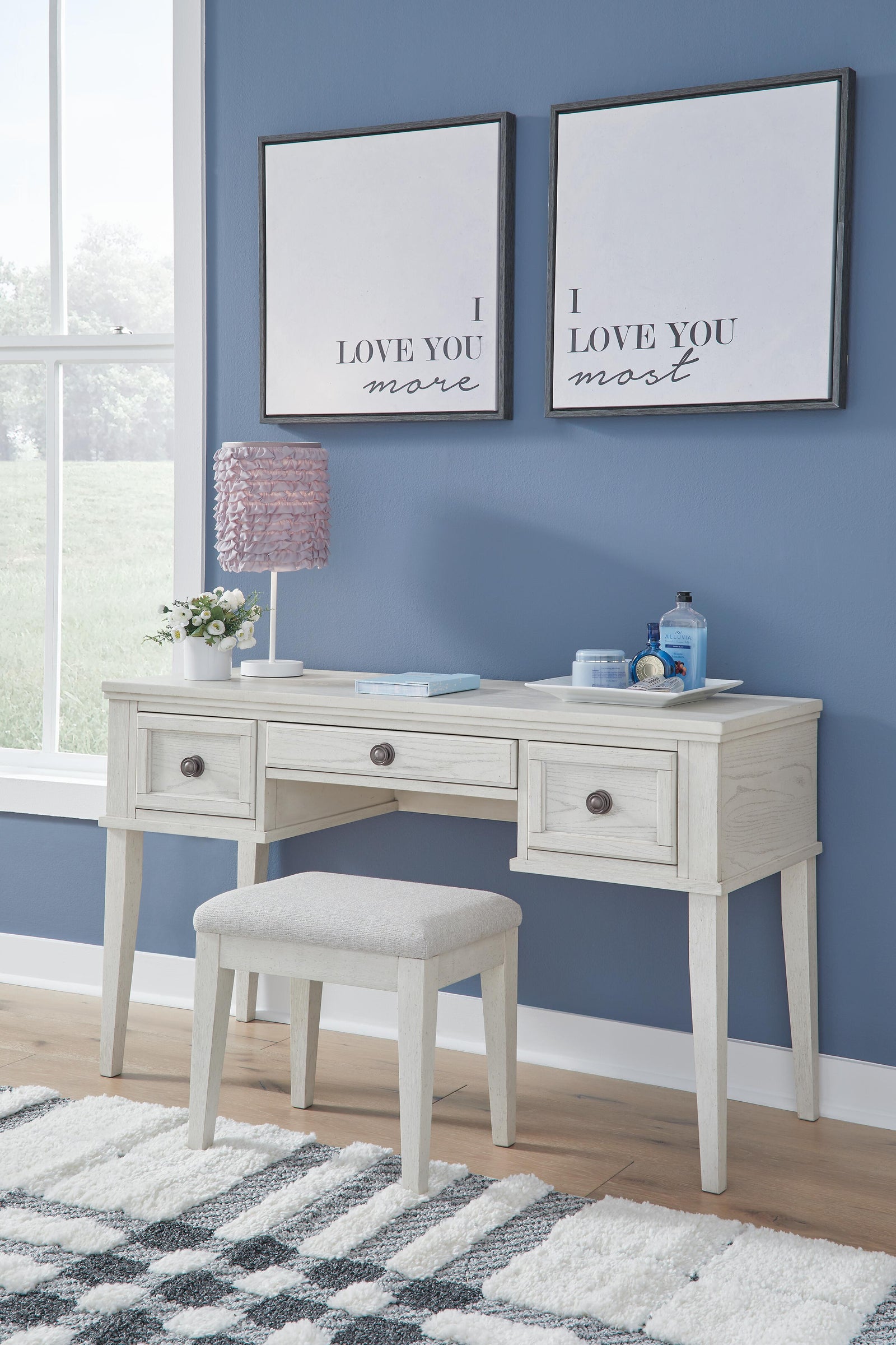 Robbinsdale Vanity with Stool - White (1)