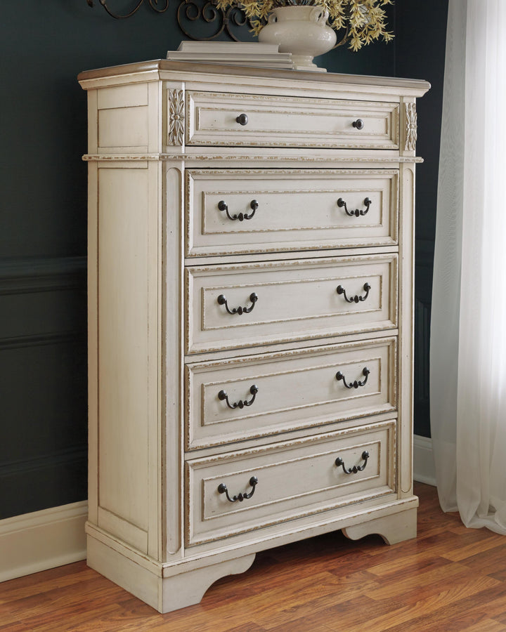 Realyn Queen Upholstered Sleigh Bed and Chest - Two-tone (13)