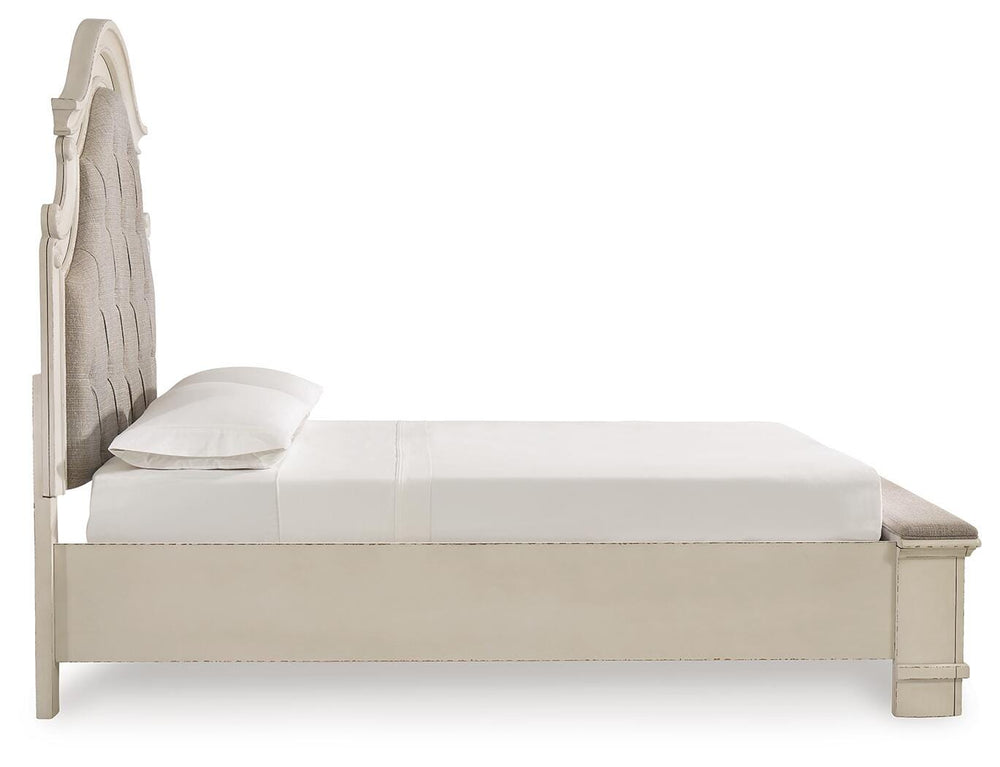Realyn Queen Upholstered Panel Bed, Dresser, Mirror and Chest (8)