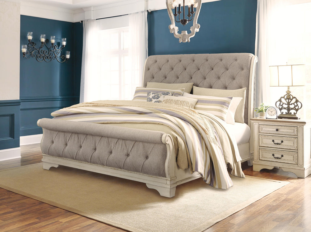 Realyn King Sleigh Bed - Chipped White (8)