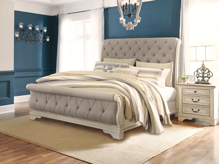 Realyn Queen Sleigh Bed - Chipped White (8)