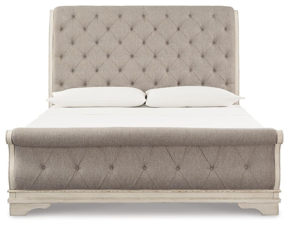 Realyn King Upholstered Sleigh Bed, Dresser, Mirror and 2 Nightstands - Two-tone (3)