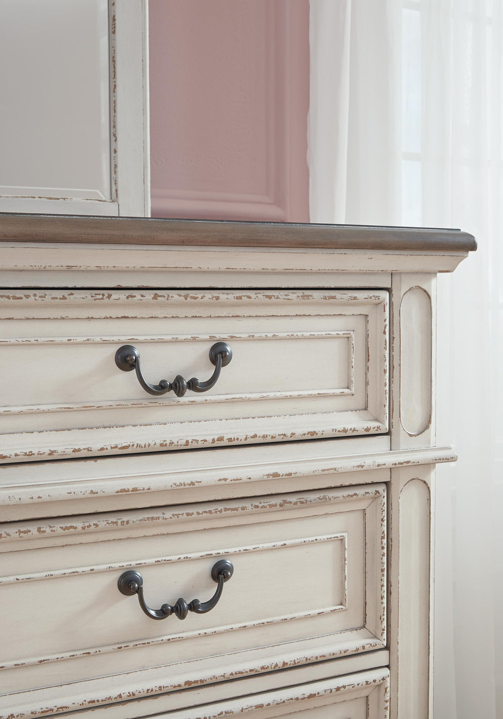 Realyn Dresser and Mirror - Two-tone (5)