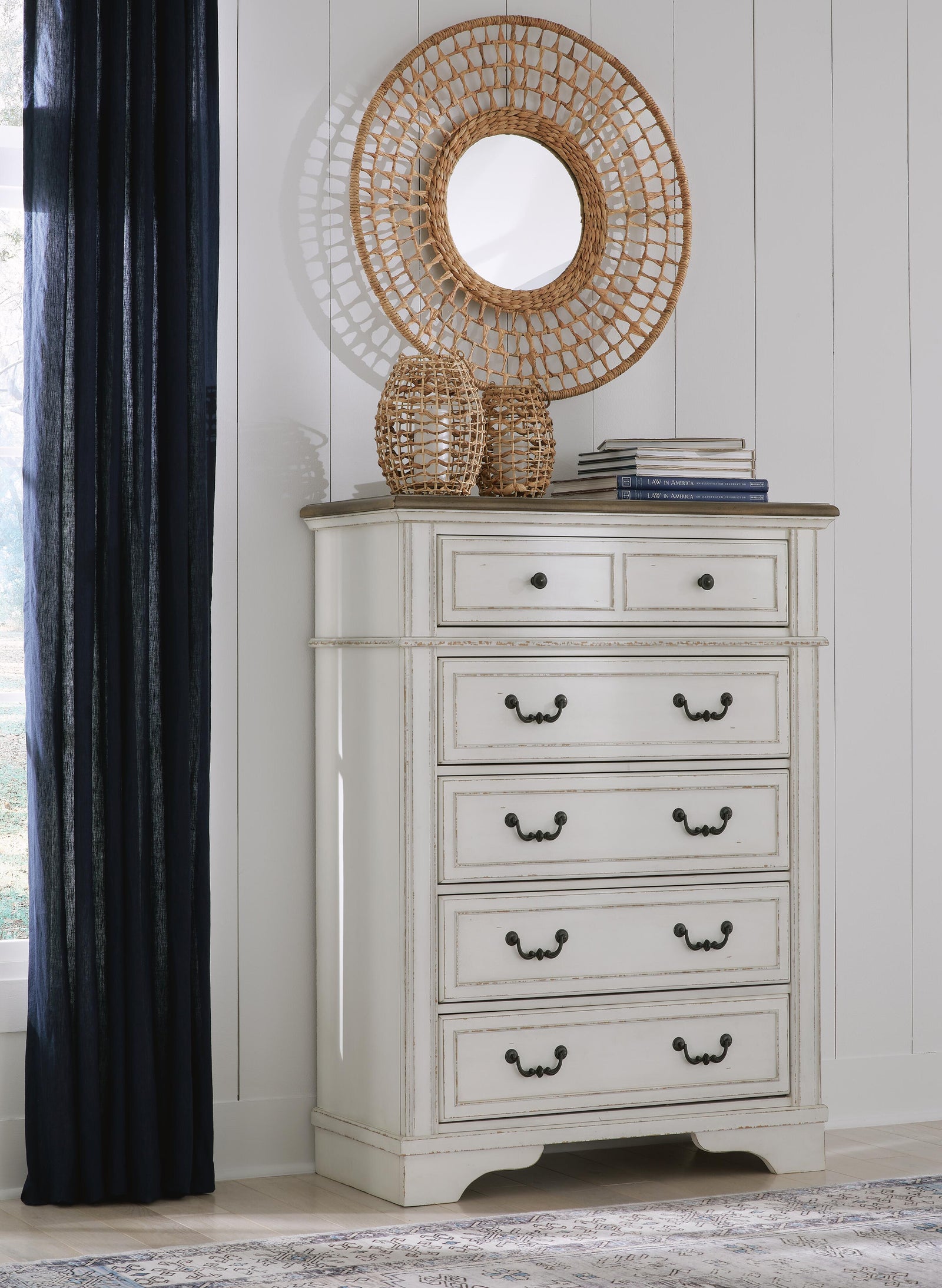 Blendon Chest of Drawers - White (2)