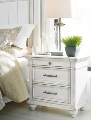 Kanwyn Nightstand - White