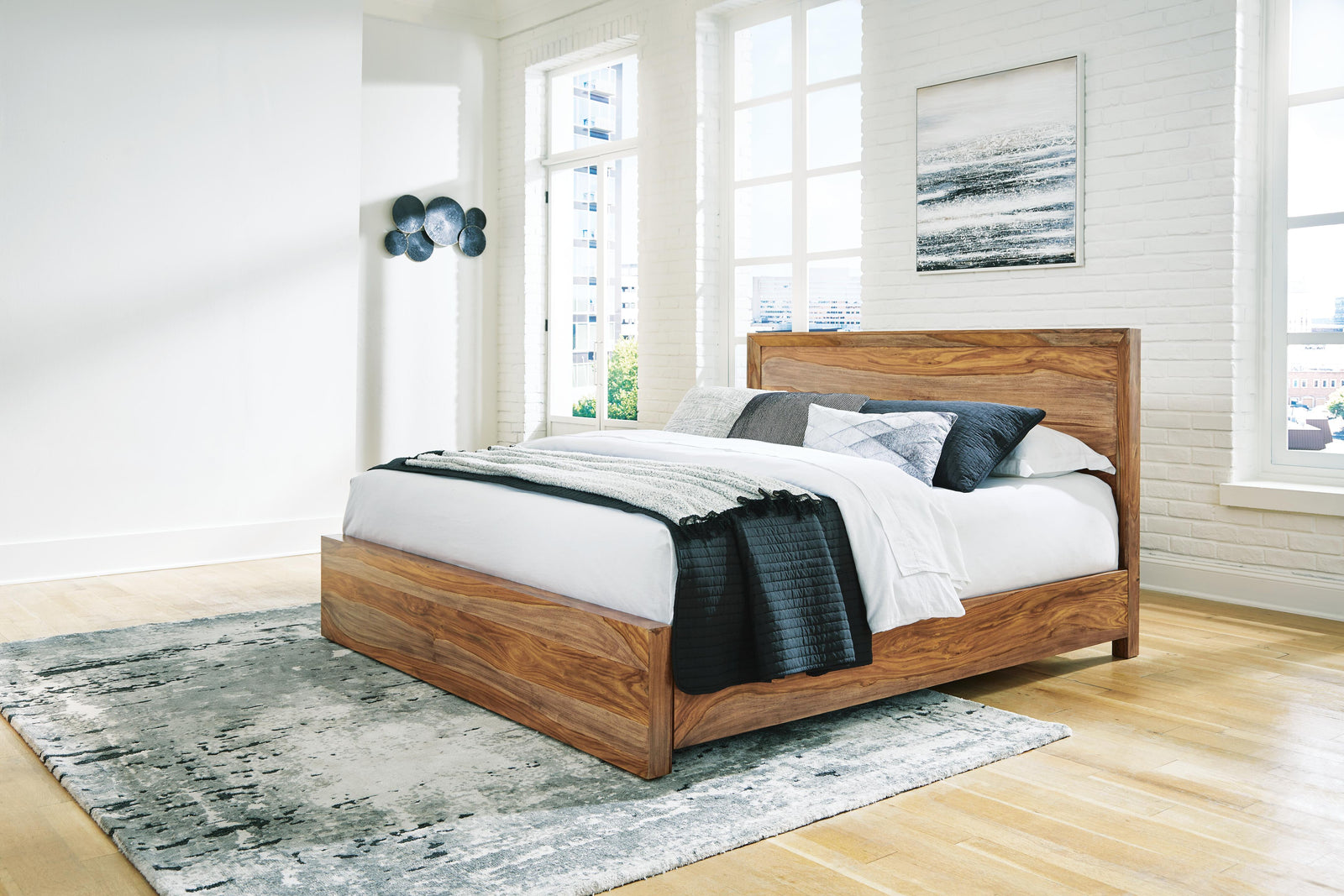 Dressonni King Panel Bed - Light Brown (2)