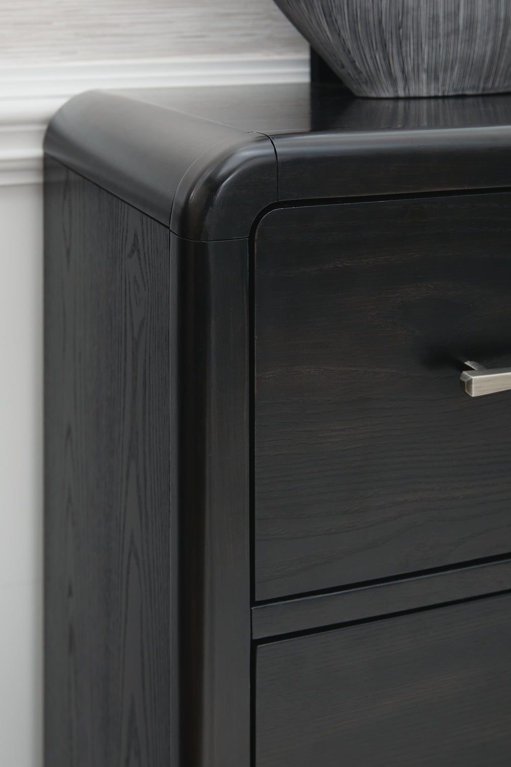 Rowanbeck Dresser and Mirror - Black (4)