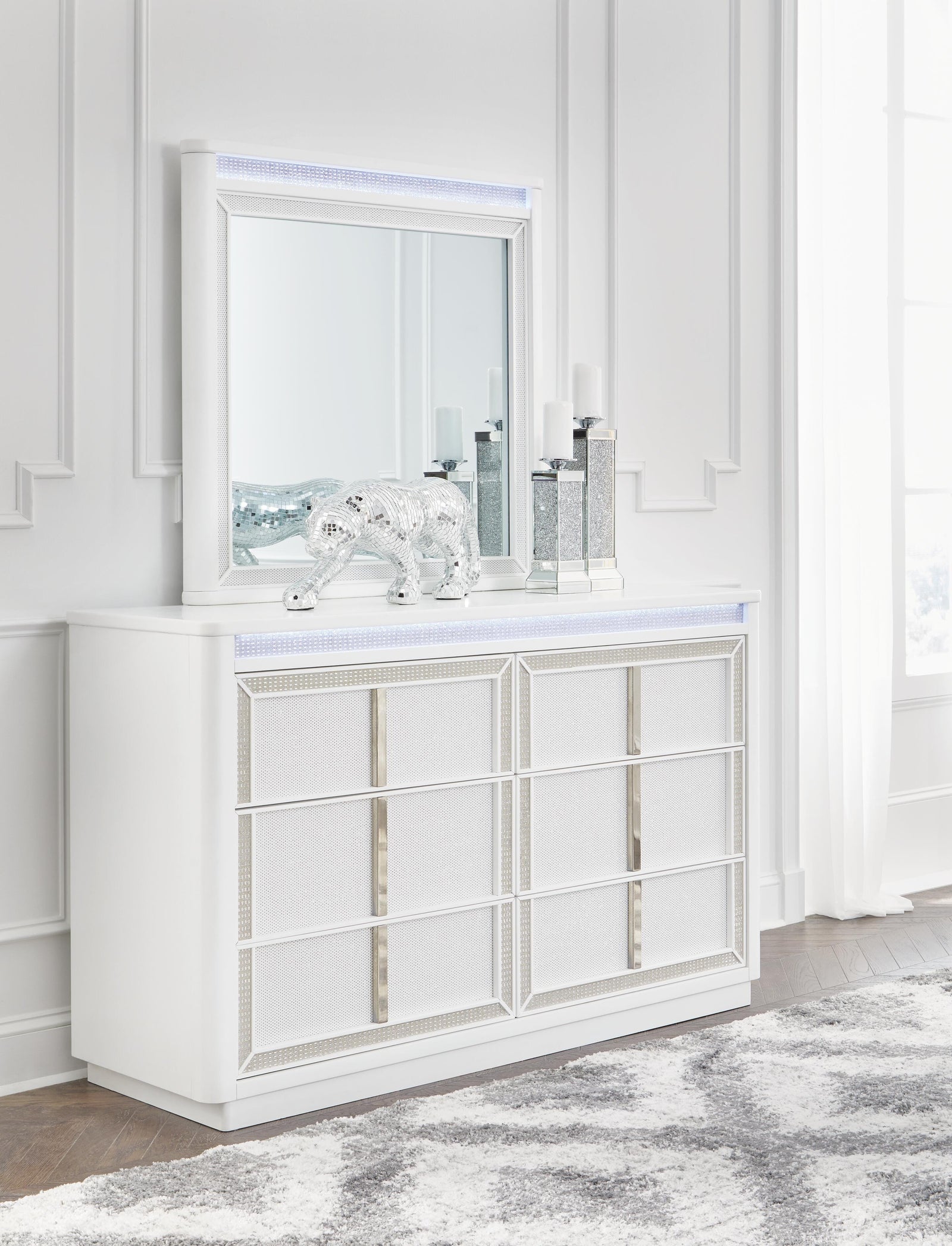 Chalanna Dresser and Mirror - White (2)
