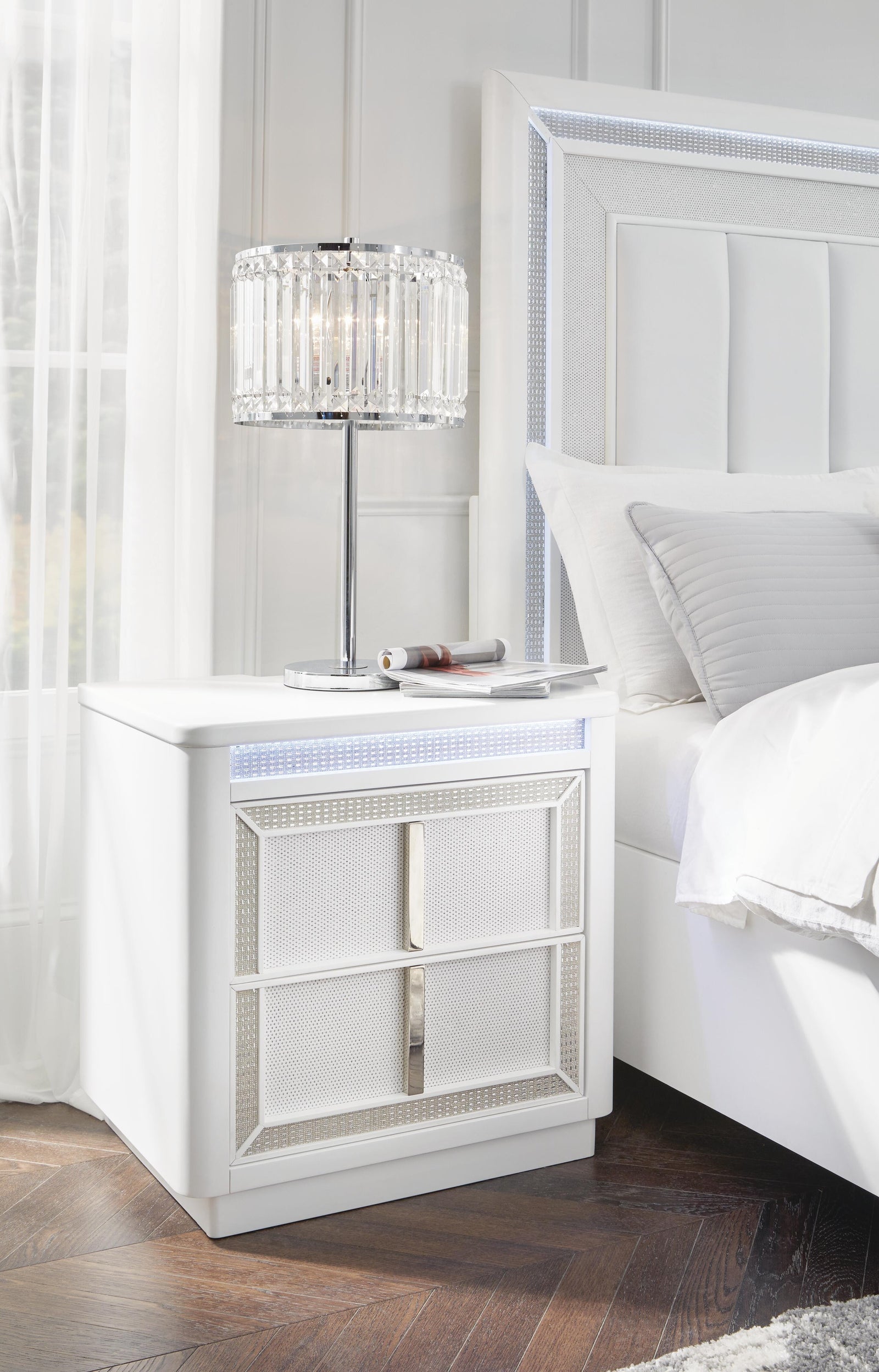 Chalanna Nightstand - White (2)