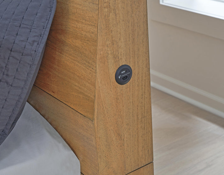 Sherbana King Panel Bed - Light Brown (5)
