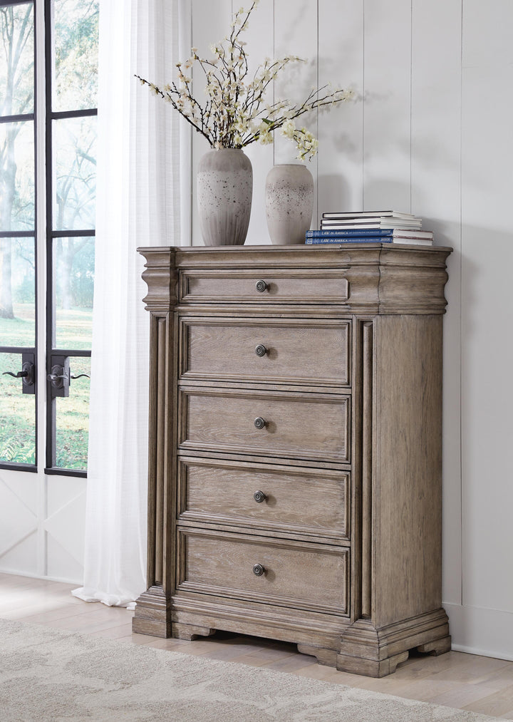 Blairhurst Chest of Drawers - Light Brown (2)