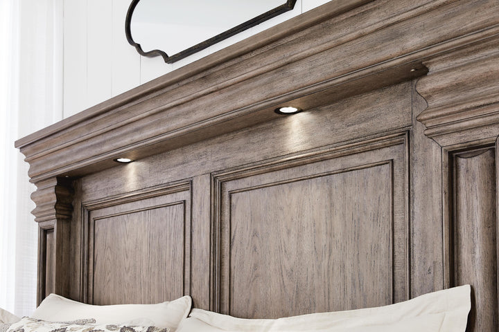 Blairhurst King Panel Bed - Light Brown (6)