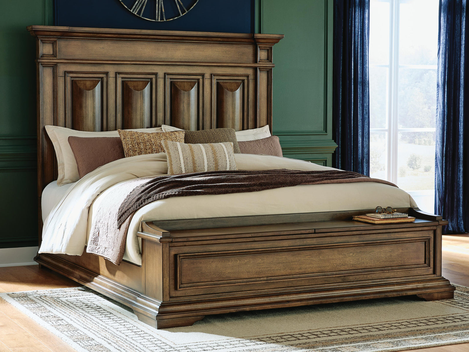 Frantanna King Panel Storage Bed - Dark Brown (2)