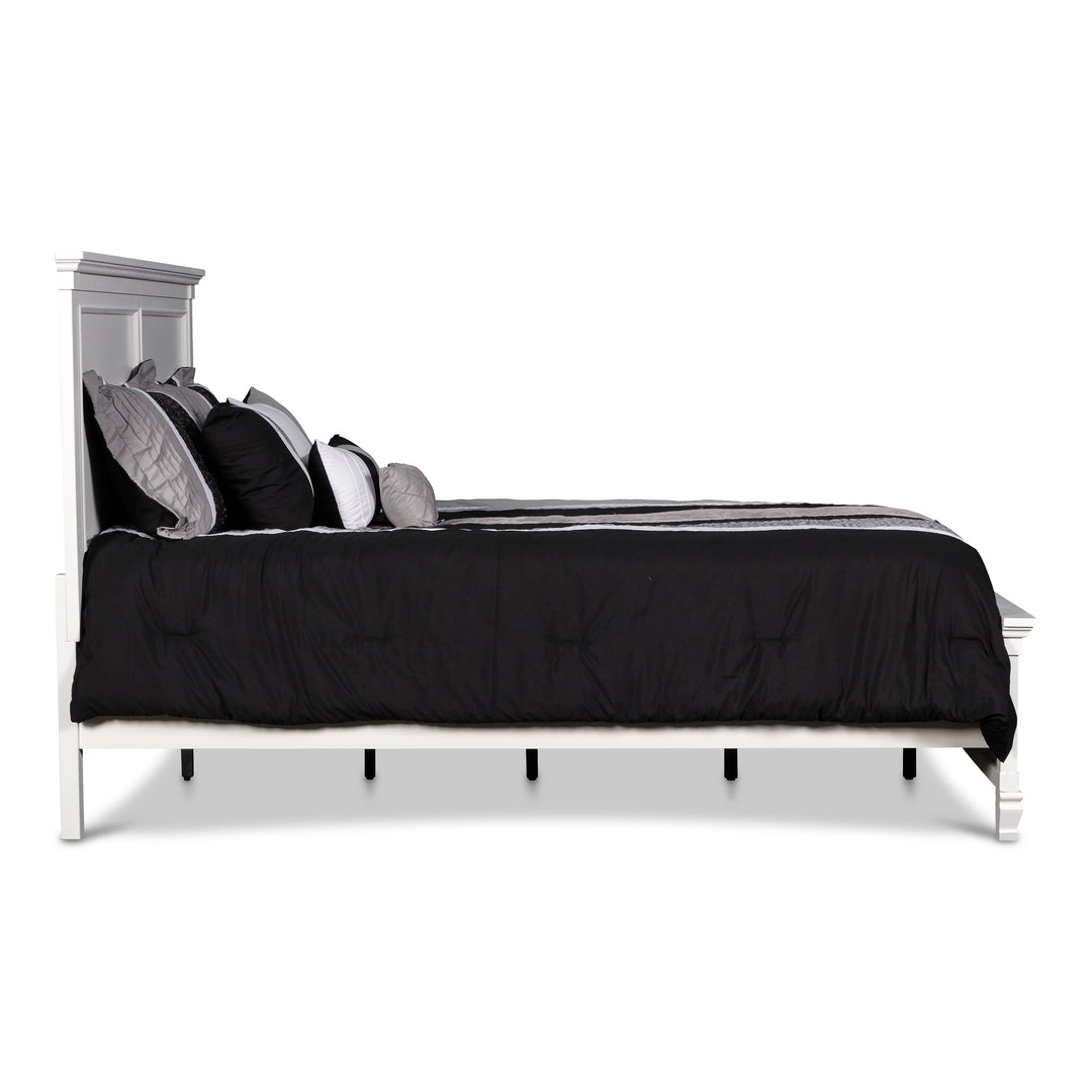 Tamarack 5/0 Q Headboard, Footboard & Slats- White