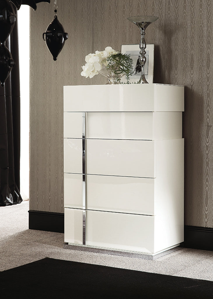 Canova White Chest