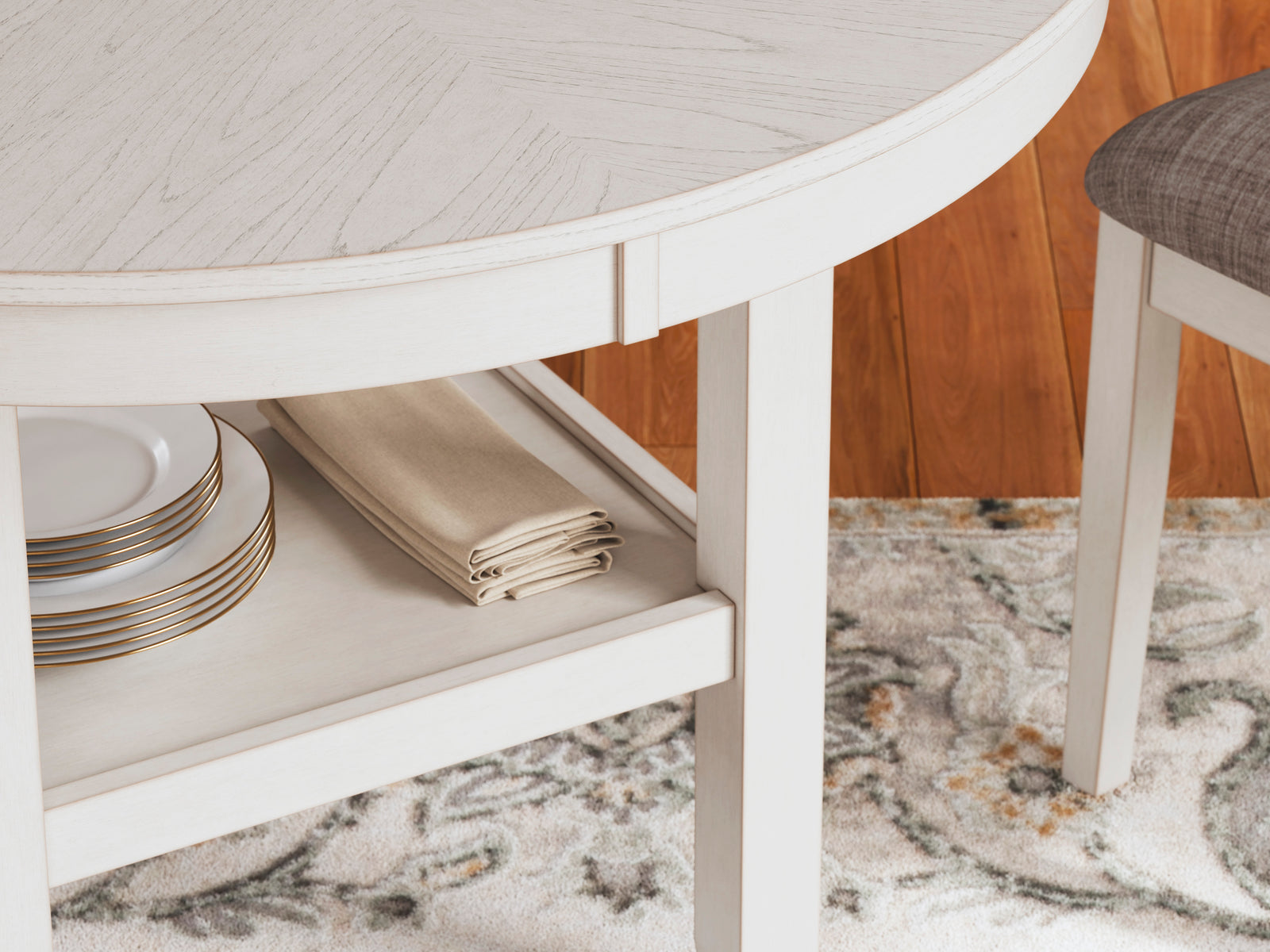 Erinberg Dining Table and 4 Chairs