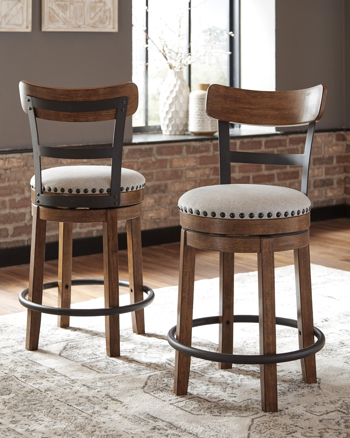 Valebeck Counter Height Bar Stool - Brown (2)