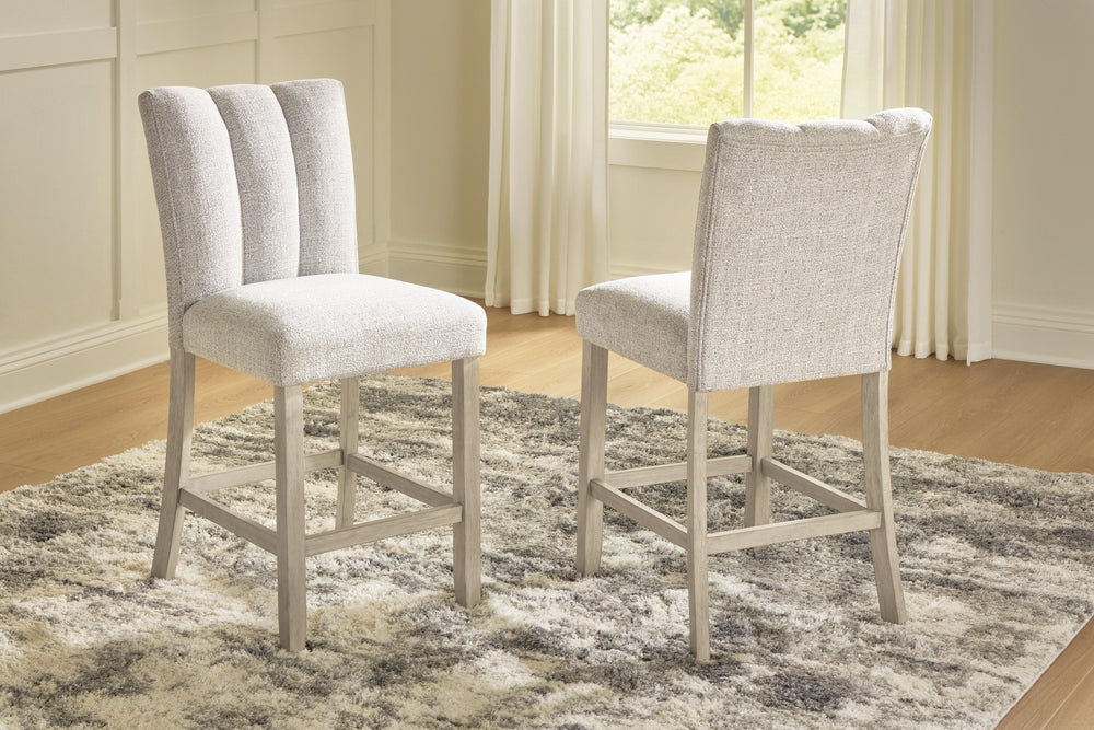 Larawyn Counter Height Barstool (Set of 2) (2)