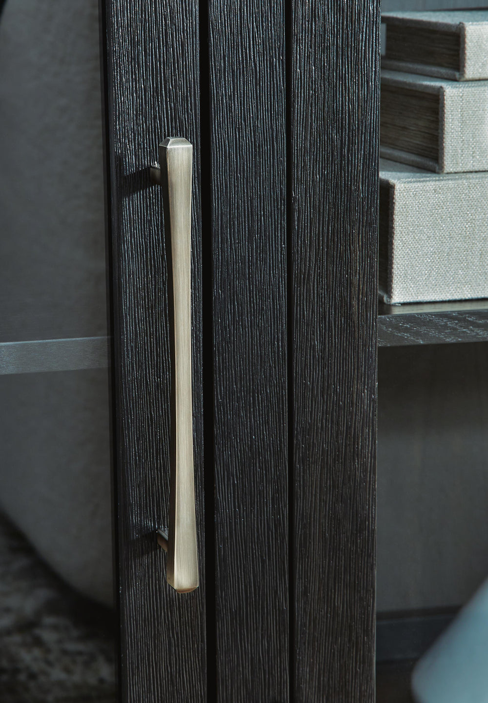 Rowanbeck Dining Server - Black (8)