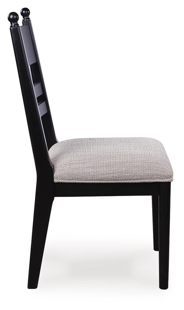 Greddinton Dining Table and 4 Chairs (4)