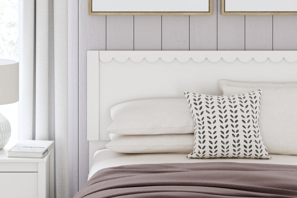 Hallityn Full Panel Platform Bed - White (8)