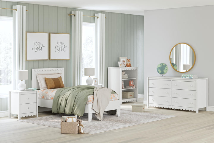 Hallityn Twin Panel Platform Bed - White (10)