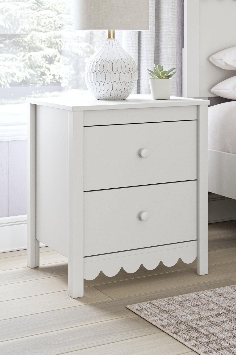 Hallityn Nightstand - White (2)