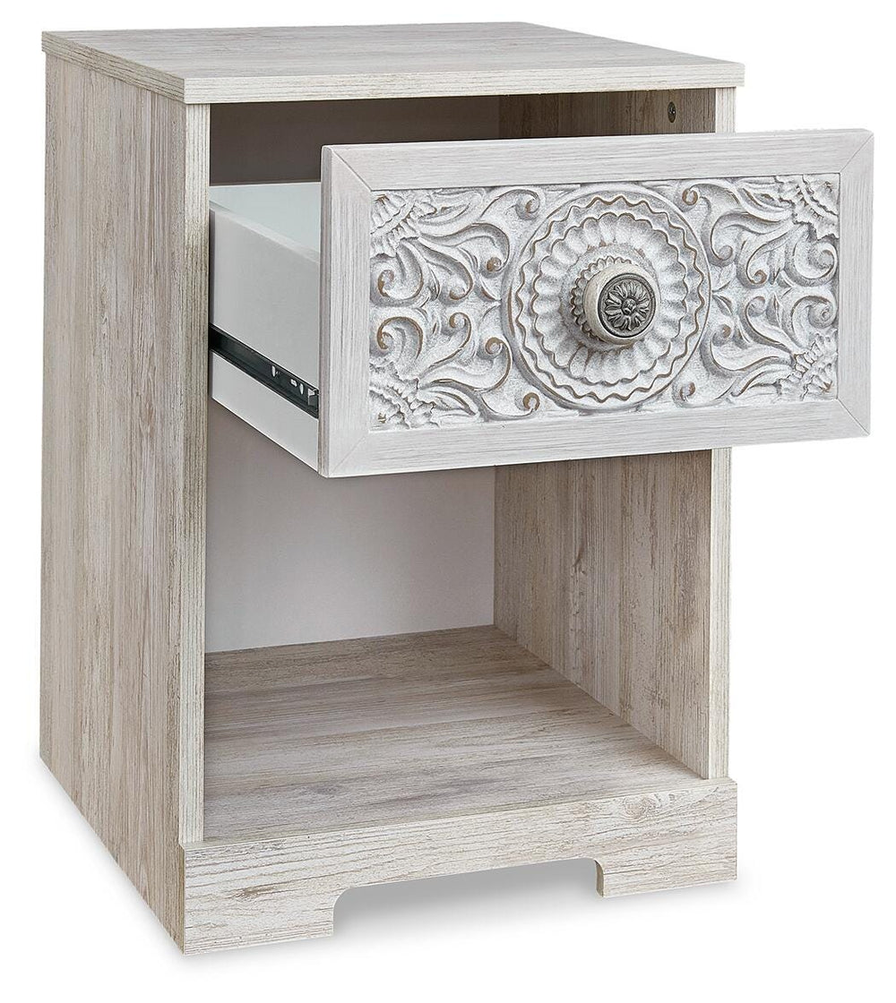 Paxberry Nightstand - Whitewash (3)