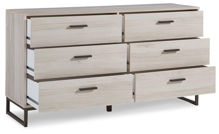 Socalle Queen Panel Platform Bed with Dresser and Nightstand - Light Natural (4)