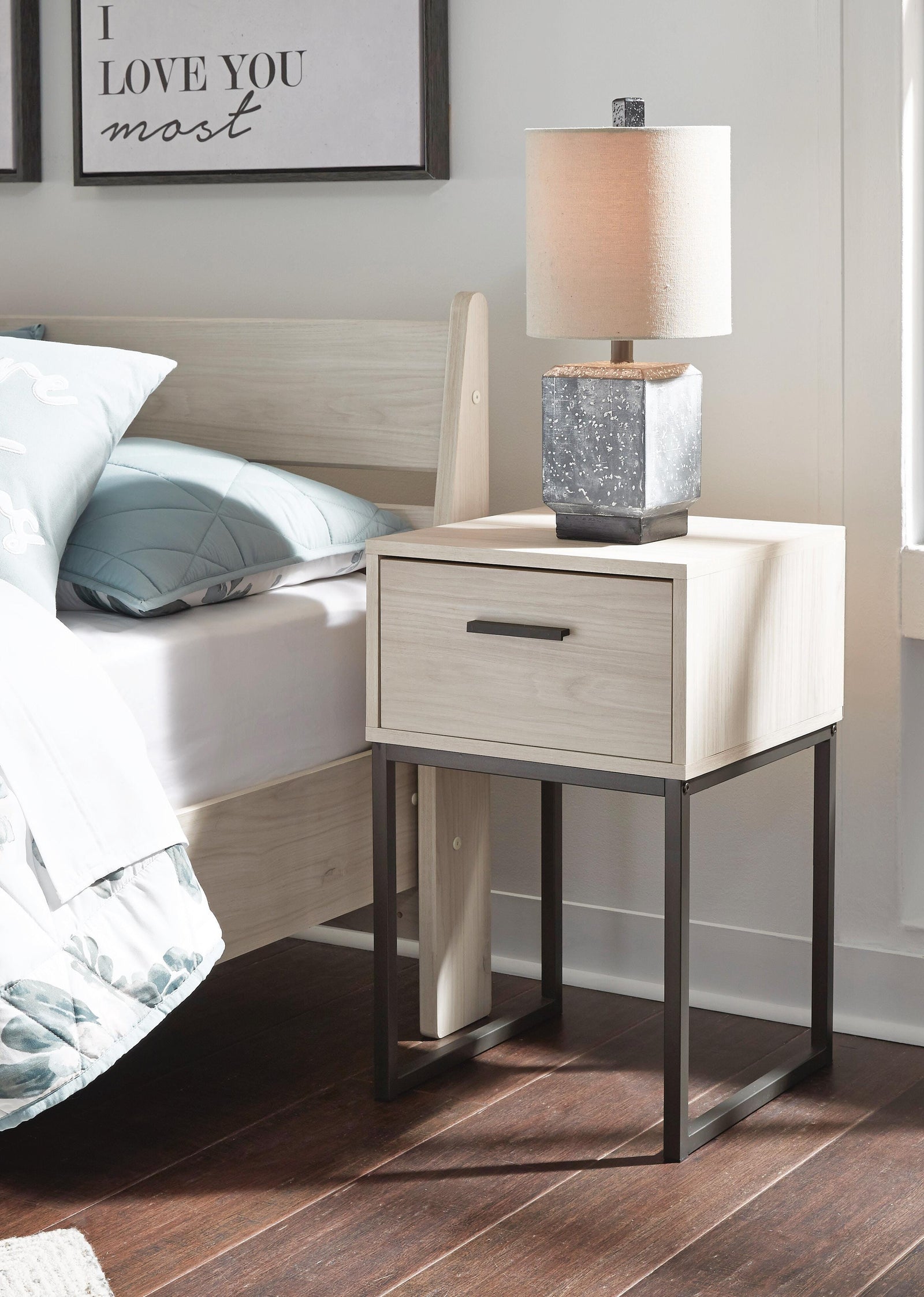 Socalle Nightstand - Beige (2)