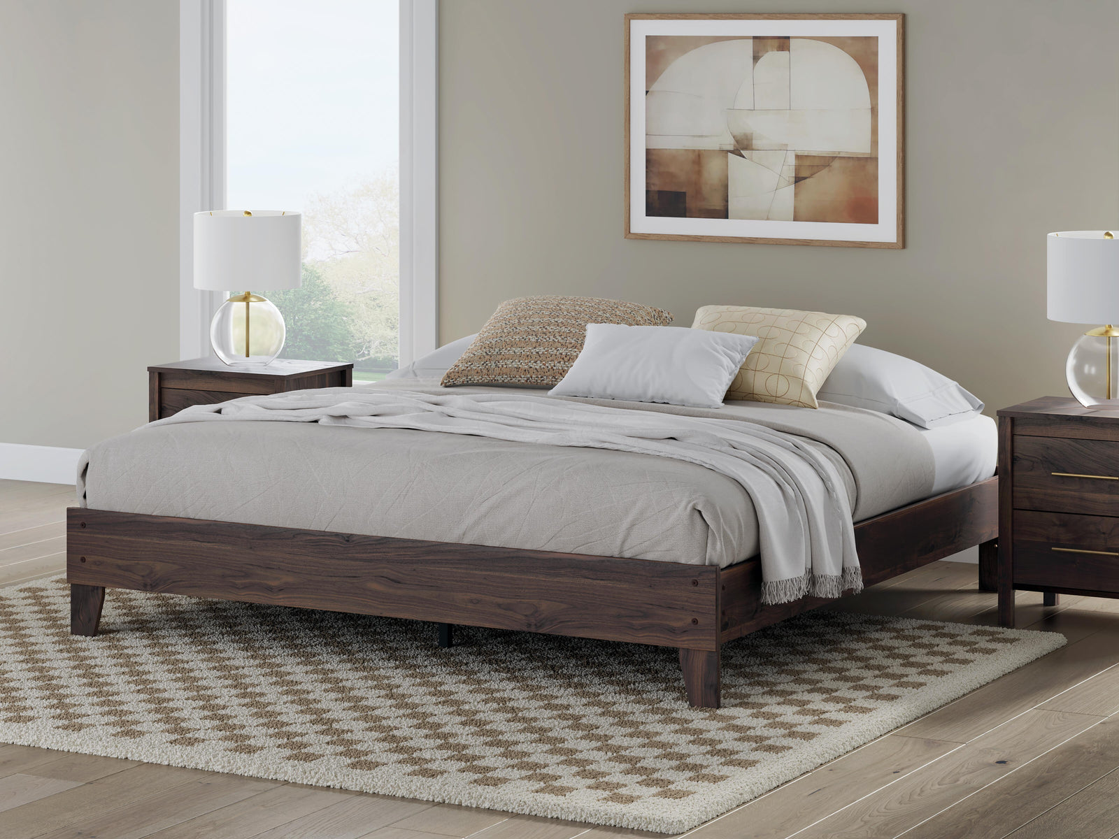 Calverson King Platform Bed - Light Brown (2)