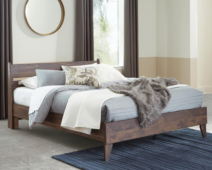 Calverson Full Panel Platform Bed - Mocha (2)