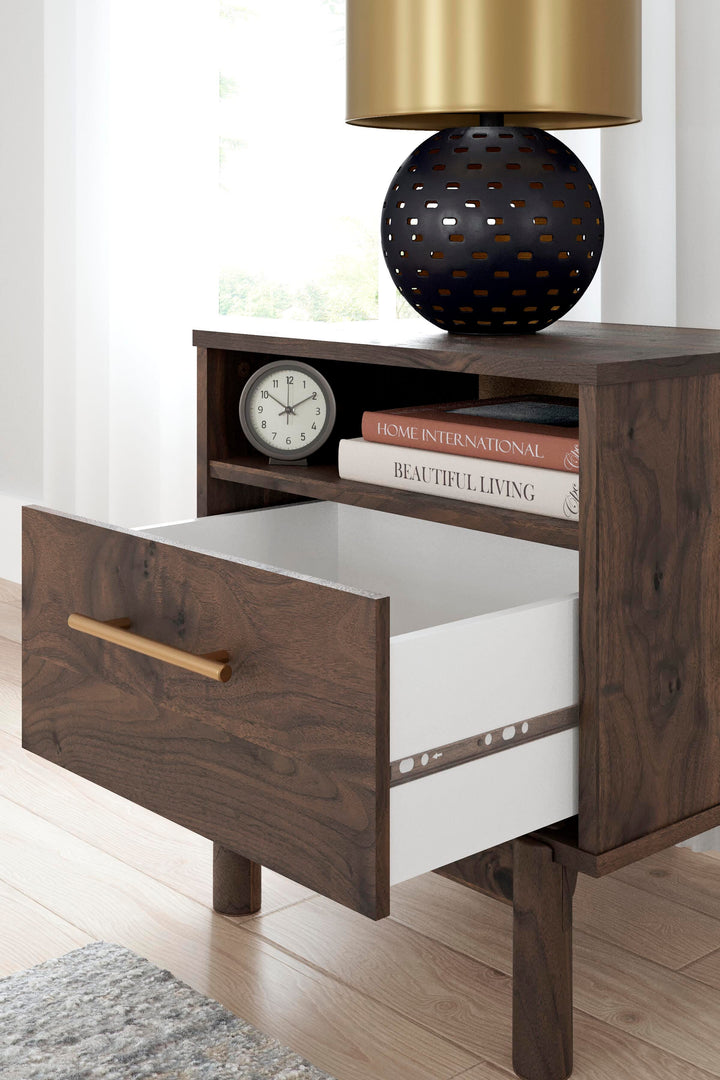 Calverson Nightstand - Mocha (9)