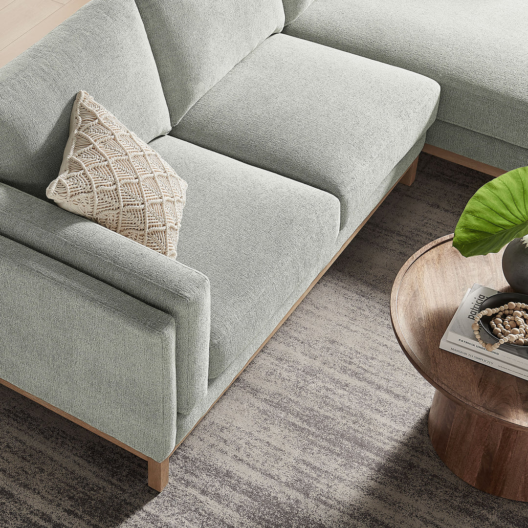 Roscoe Right-Facing Fabric Sectional Sofa with Chaise in Mist