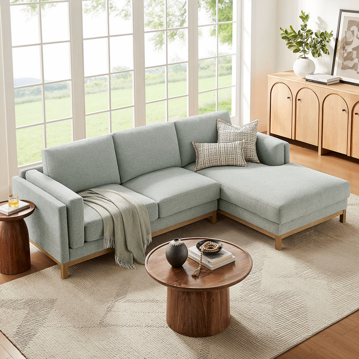 Roscoe Right-Facing Fabric Sectional Sofa with Chaise in Mist