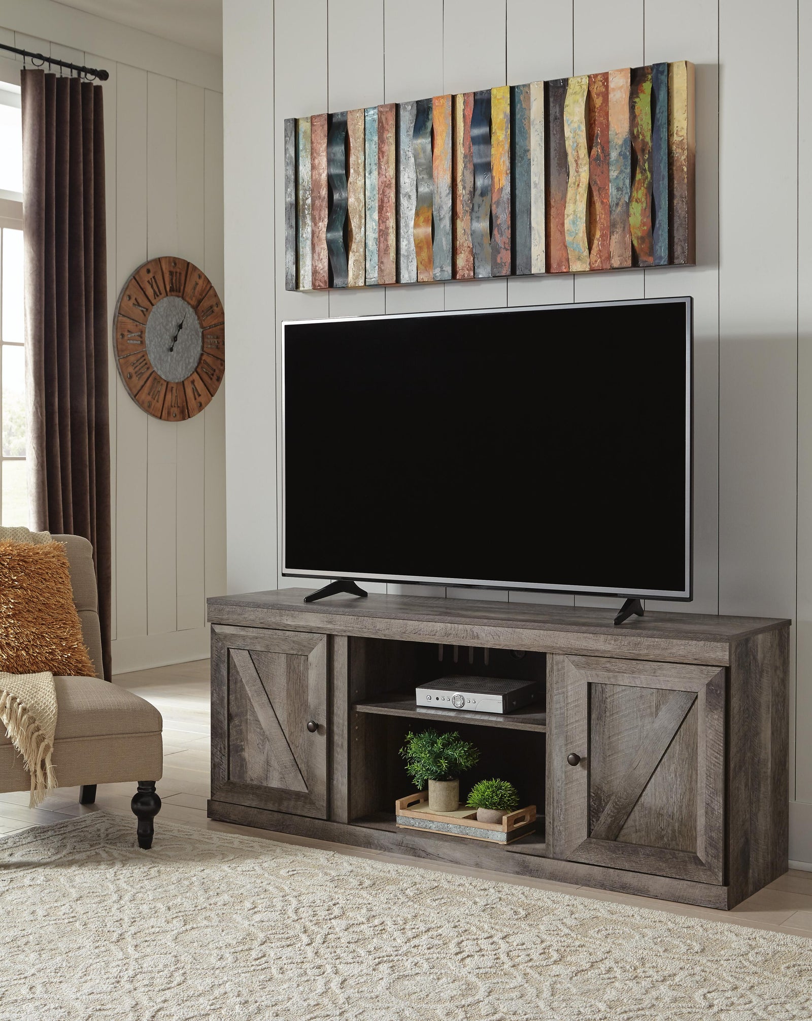 Wynnlow 60" TV Stand - Gray (2)